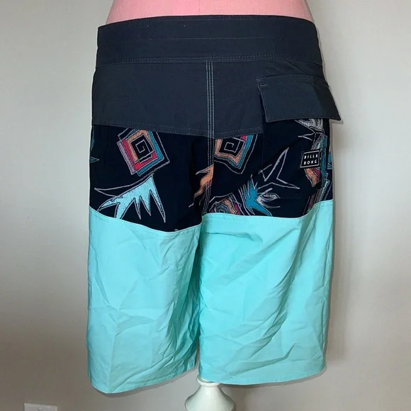 Billabong Men’s Boardshorts - Picture 3 of 7